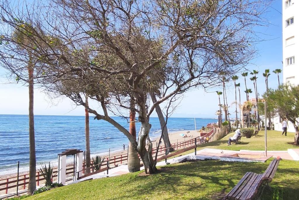 Sitio de CalahondaAlgaida Beachfront - Seaview Studio Costa Del Solアパートメント エクステリア 写真